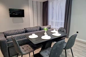 Dream on Sichovych 4