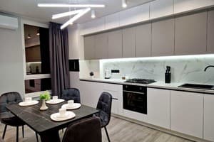 Dream on Sichovych 1