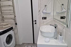 Dream on Sichovych 26