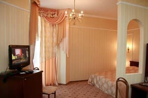 Отель Optima Collection Парк Отель Ивано-Франковсk. Улучшенный двухместный Гранд  4